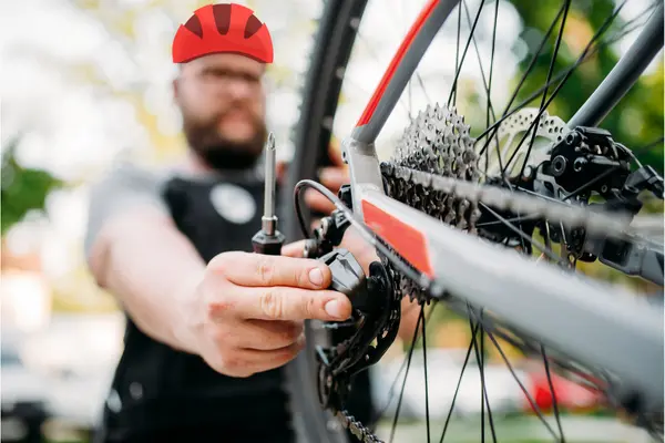 Equipamentos Essenciais de Segurança para Ciclistas Urbanos com Bicicletas Elétricas Dobráveis